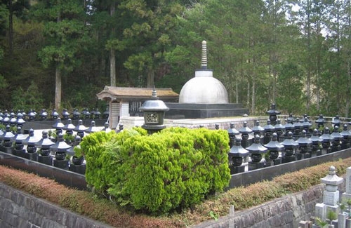 高野山 奥の院 永代供養墓「佛舎利宝塔」